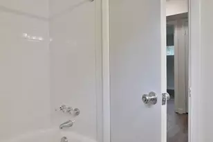 1044 Caniff Rd, Columbus, OH 43221 - Photo 20