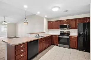 8280 Night Heron Ln, Pickerington, OH 43147 - Photo 2