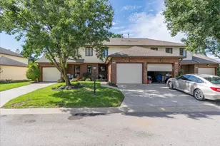 3153 Parkview Cir, Grove City, OH 43123 - Photo 2