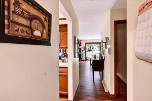 3153 Parkview Cir, Grove City, OH 43123 - Photo 8
