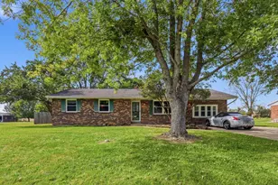 247 West Dr, Springfield, OH 45504 - Photo 2