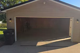 101 Porcelain St, New Lexington, OH 43764 - Photo 2