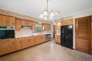 5450 Sandalwood Blvd, Columbus, OH 43229 - Photo 8