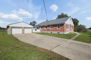 9028 Zane Trail Rd, Circleville, OH 43113 - Photo 4