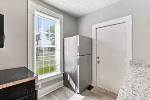 39 N Guilford Ave, Columbus, OH 43222 - Photo 14