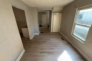 389 S Warren Ave, Columbus, OH 43204 - Photo 8