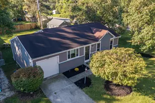 2047 Wolverhampton Rd, Powell, OH 43065 - Photo 2