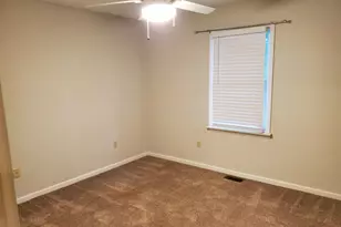1201 Farmington Ln, Washington Court House, OH 43160 - Photo 6