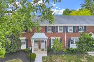 1810 Kings Ct, Columbus, OH 43212 - Photo 2