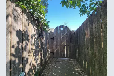 1749 Sullivant Avenue, Columbus, OH 43223 - Photo 38