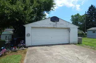 3700 Clearwater Dr, Columbus, OH 43232 - Photo 2