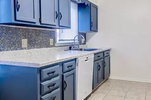 2235 Barrymore Ave, Columbus, OH 43219 - Photo 6