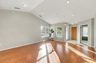 2045 Dry Creek Pl, Grove City, OH 43123 - Photo 2