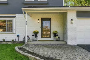 861 Brentford Dr, Columbus, OH 43220 - Photo 4