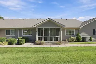 3732 Colony Hill Dr, Zanesville, OH 43701 - Photo 1