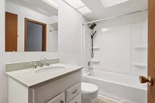 5226 Brandy Oaks Ln, Columbus, OH 43220 - Photo 16