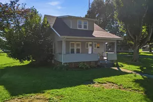 1103 W State St, Newcomerstown, OH 43832 - Photo 2