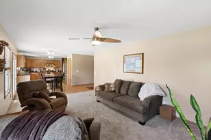 1727 Creekview Dr, Marysville, OH 43040 - Photo 8