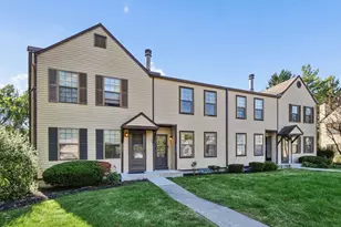 2295 Laurelwood Dr, Columbus, OH 43229 - Photo 2