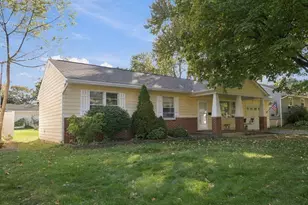 25 Elizabeth St, Canal Winchester, OH 43110 - Photo 2
