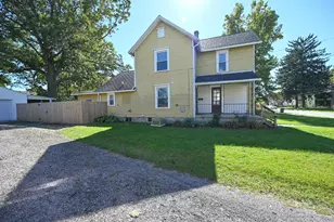 348 Blaine Ave, Marion, OH 43302 - Photo 2