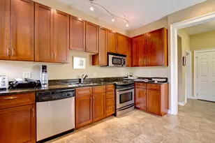 647 S 3rd St, Columbus, OH 43206 - Photo 10