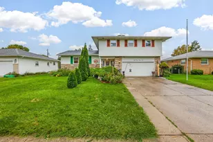 4787 Almont Dr, Columbus, OH 43229 - Photo 2