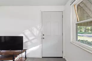 1353 Barnett Rd, Columbus, OH 43227 - Photo 8