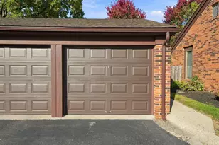 4261 Chaucer Ln, Columbus, OH 43220 - Photo 50