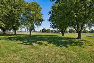 3166 Kropp Rd, Grove City, OH 43123 - Photo 6