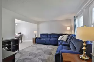 2271 Maplewood Dr, Columbus, OH 43229 - Photo 6
