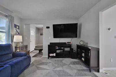 2271 Maplewood Drive, Columbus, OH 43229 - Photo 8
