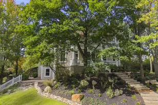 9776 Erin Woods Dr, Dublin, OH 43017 - Photo 8