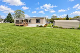 5920 Foxfire Dr, Zanesville, OH 43701 - Photo 4