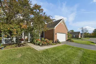 5998 Naughten Pond Dr, Columbus, OH 43213 - Photo 4