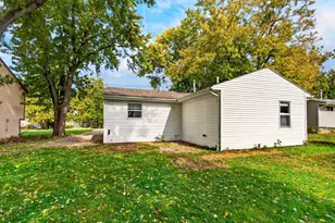6135 Roselawn Ave, Columbus, OH 43232 - Photo 16