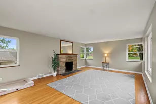 559 Portland Way S, Galion, OH 44833 - Photo 2