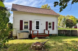 367 Canal St, Groveport, OH 43125 - Photo 2