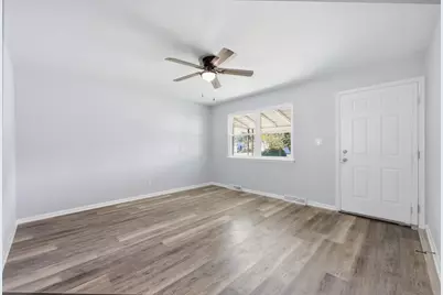 2896 Nuway Road, Columbus, OH 43207 - Photo 6
