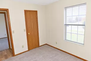 1054 Esther Dr, Columbus, OH 43207 - Photo 12