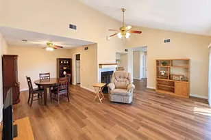 1134 S Slope Bay, Zanesville, OH 43701 - Photo 2