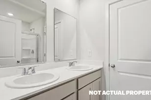 6266 Marinelli Dr N, Columbus, OH 43228 - Photo 20