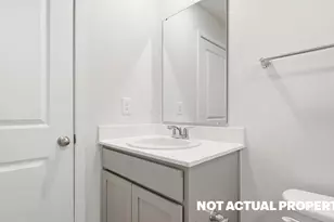 1402 Marinelli Dr E, Columbus, OH 43228 - Photo 28