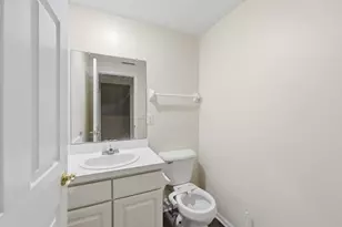 1075 Shady Lake Dr, Columbus, OH 43228 - Photo 12