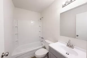 3223 Berkley Pointe Dr, Columbus, OH 43230 - Photo 10