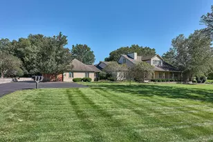1537 Shawnee Rd, Lima, OH 45805 - Photo 2