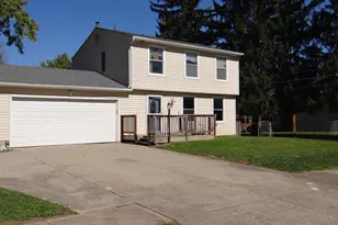 3716 Greenock Ct, Columbus, OH 43228 - Photo 2