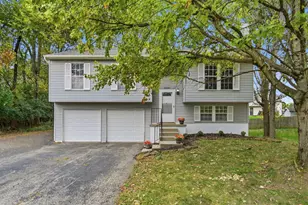 4348 Eagle View Ct, Columbus, OH 43228 - Photo 2