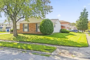 2713 Marview Rd, Columbus, OH 43219 - Photo 2