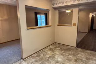 5885 Beechcroft Rd, Columbus, OH 43229 - Photo 10